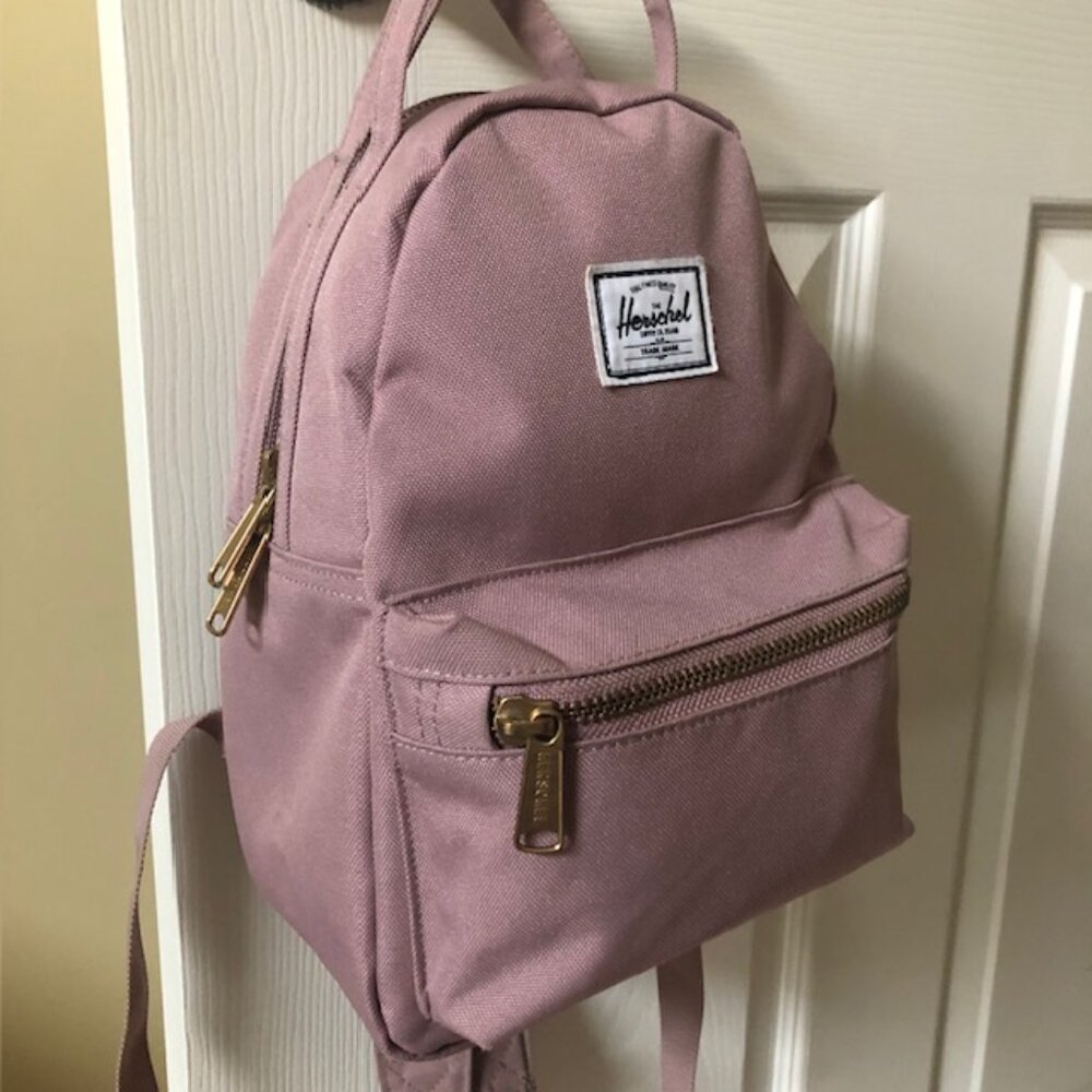 Herschel Supply Company Classic Nova Mini Backpack in Ash Rose, 6.5L